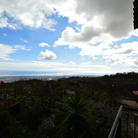 Alojamento de Acomodação e Pequeno-almoço Dimora Dell' Etna 4*