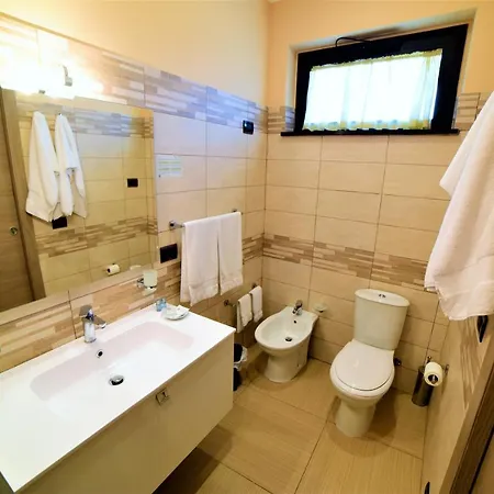 Dimora Dell' Etna Luxe Bed & Breakfast 2*