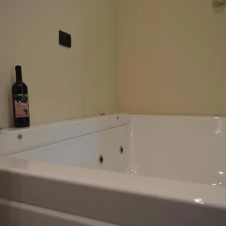 Dimora Dell' Etna Luxe Bed & Breakfast 2*