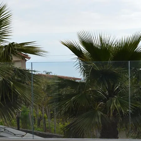 Bed & Breakfast Dimora Dell' Etna 2*