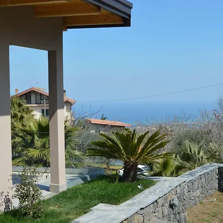Bed & Breakfast Dimora Dell' Etna Luxe 2*