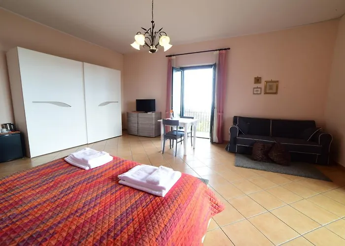 Dimora Dell' Etna Bed & Breakfast 4*